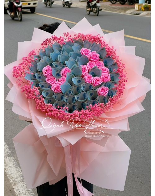 Bó hoa tiền chữ vợ