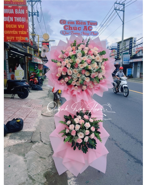 Kệ khai trương tone hồng paster