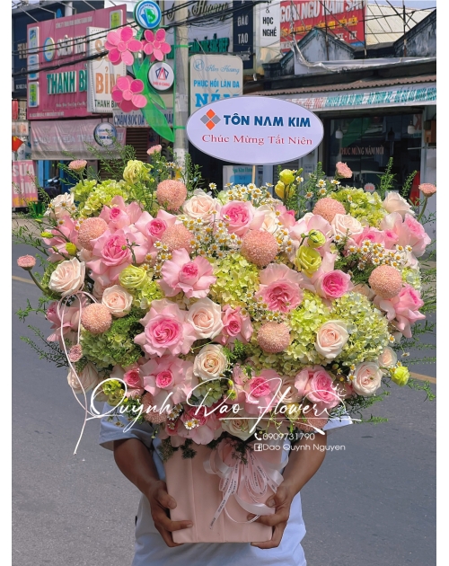 Giỏ hoa cẩm tú cầu khổng lồ