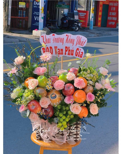 Giỏ trái cây mix hoa tươi quận 2
