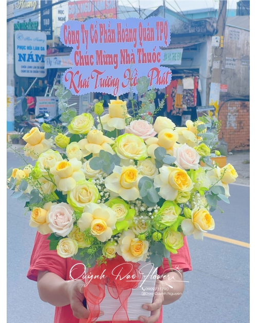Giỏ hoa xanh lá Tam bình 