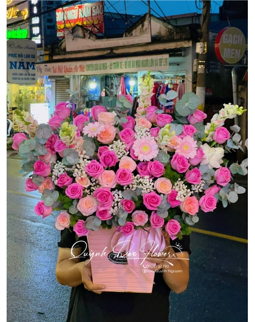Lẵng hoa Hồng sen quận 1