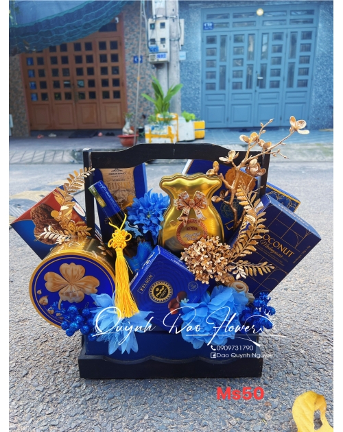 Giỏ qua Tết sang trọng 2026