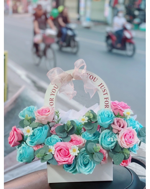 Bó hoa khổng lồ size 25cm tặng người thân 