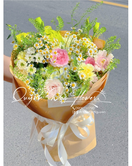 Bó hoa mix giấy xi măng 