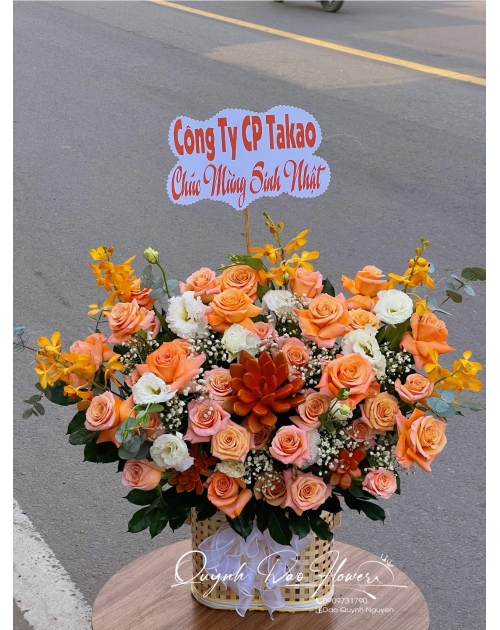 Giỏ hoa Hồng cam mix sen đá