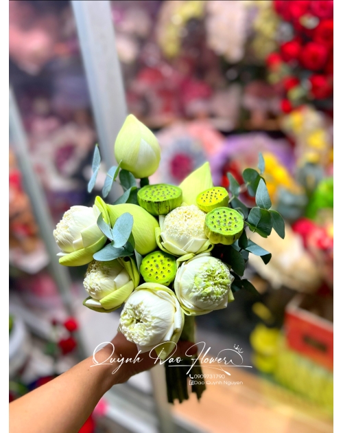 Bó hoa cưới hoa sen 
