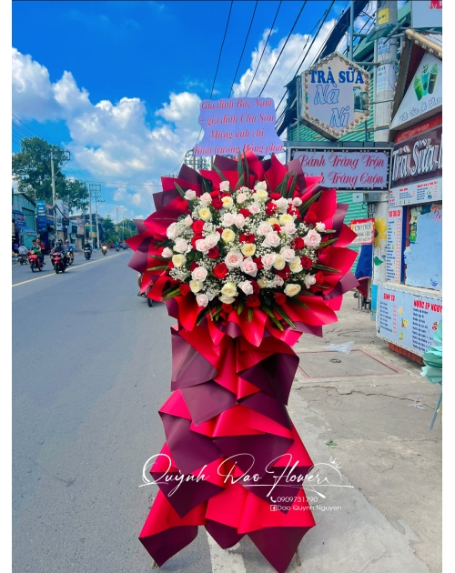 Kệ hoa khai trương màu đỏ 1 tầng 