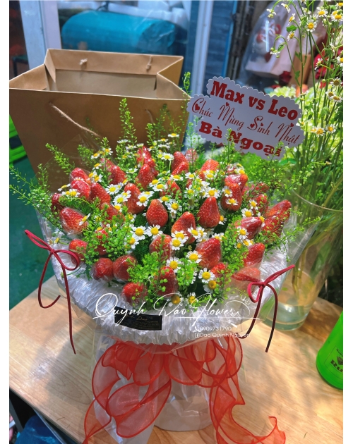 Bó hoa dâu tây ngon