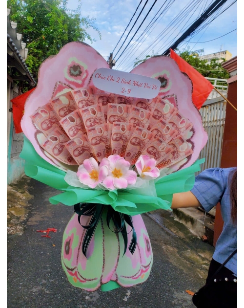Bó hoa tiền 50k cánh bướm 