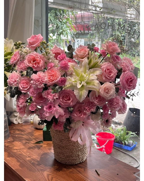 Giỏ hoa hồng mix hoa ly kép