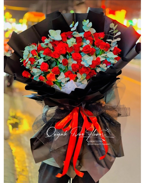 Bó hoa hồng đỏ khổng lồ
