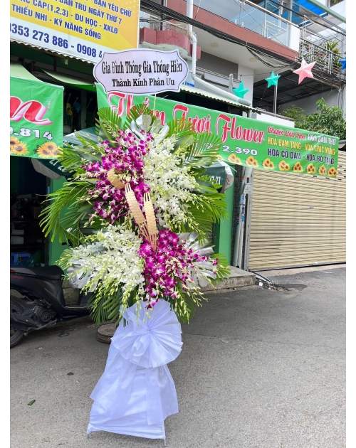 Kệ viếng lan tím tại HCM