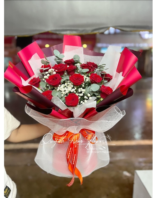 Bó hoa Hồng bó giấy đỏ