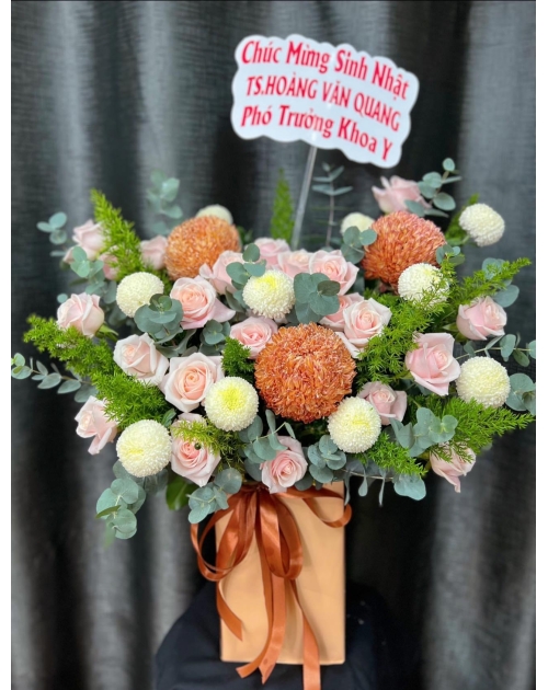 Giỏ hoa tặng trưởng phòng