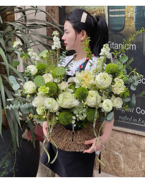 Giỏ hoa sen tone xanh lá