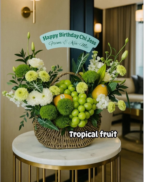 Giỏ trái cây mix hoa tone xanh lá