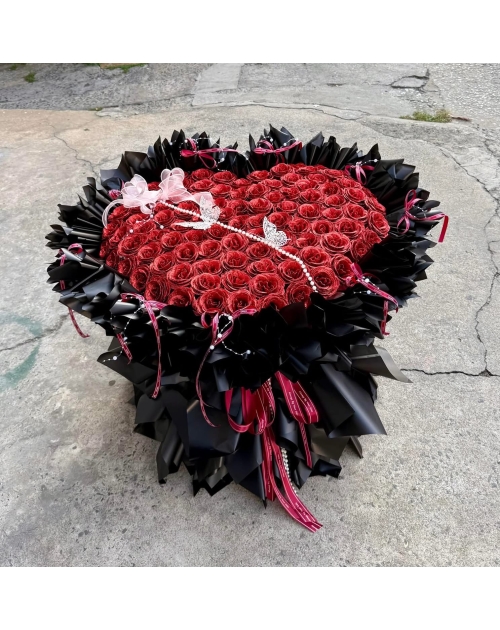 Bó hoa trái tim to đẹp Tone đen