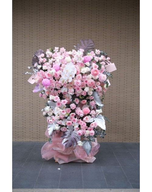 Kệ khai trương màu hồng to đẹp tại bình dương 