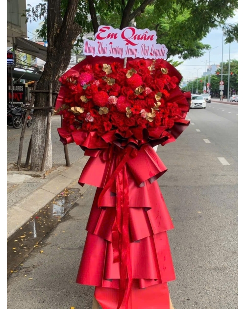 Kệ khai trương đỏ rực 