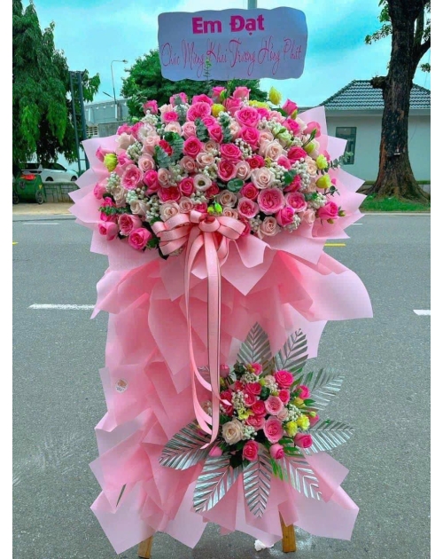 Kệ khai trương màu hồng to đẹp 