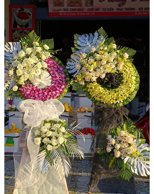 Kệ tang truyền thống tại Sài Gòn 