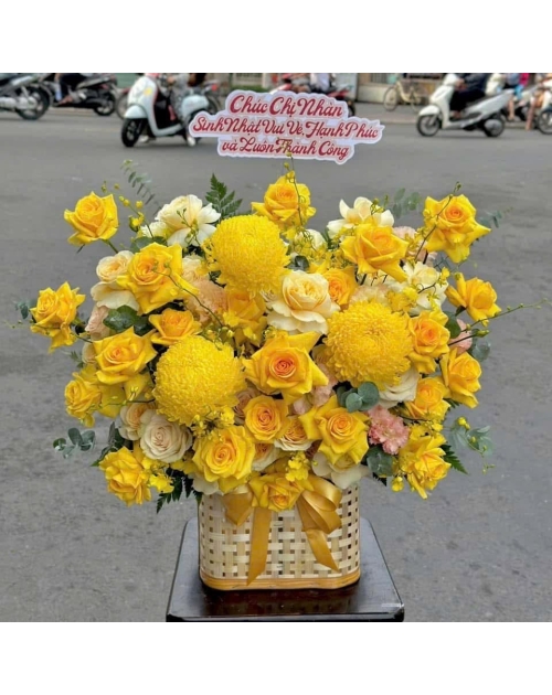 Giỏ hoa Hồng vàng mix cúc mẫu đơn 