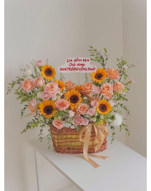 Giỏ hoa mix hướng dương 