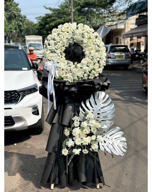 Kế viếng sang trọng đen trắng