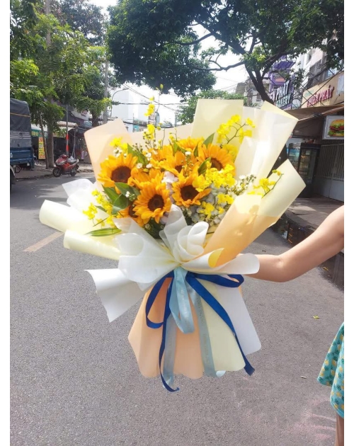 Bó hoa hướng dương mix lan vũ nữ