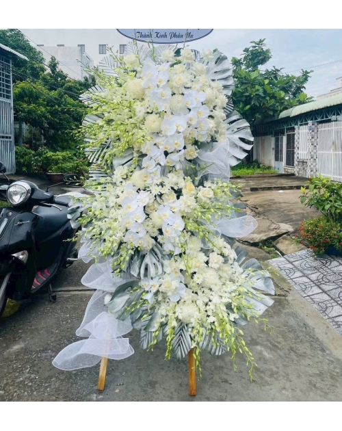 Hoa viếng 3 tầng lan hồ điệp 