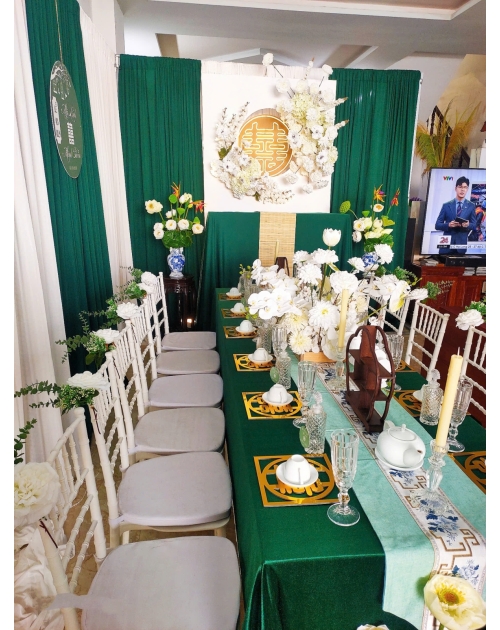 Trang trí gia tien tone xanh lá