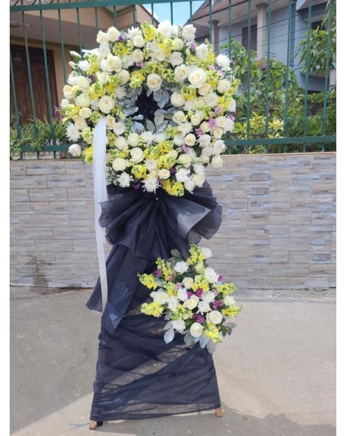 Kệ viếng tone đen đẹp tại bình dương 