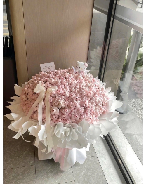 Bó hoa sáp hồng khổng lồ thủ Đức 