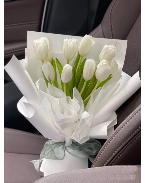 Bó hoa tulip trắng tại Bình Dương 