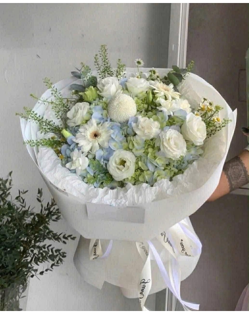 Hoa cẩm tú cầu mix cát tường trắng