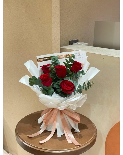 Bó hoa Hồng 5 bông Thủ Đức 