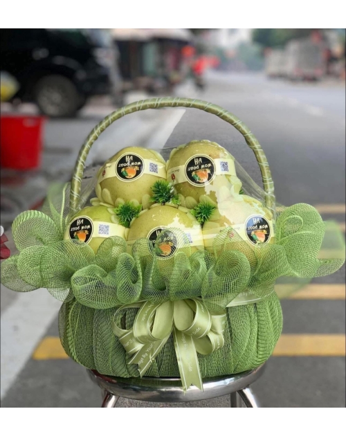 Giỏ trái cây lê nâu 