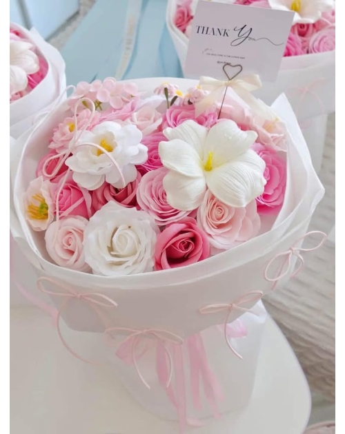 Bó hoa sáp mix kiểu Hàn