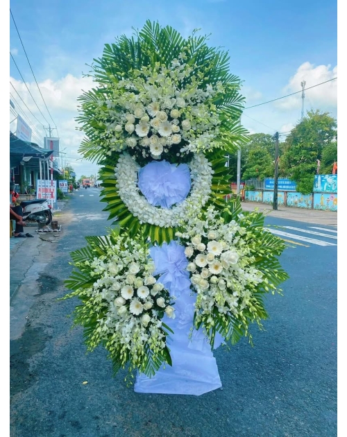 Kệ viếng 3 tầng tại Sài Gòn 
