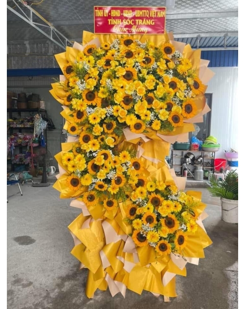 Kệ khai trương vàng 3 tầng