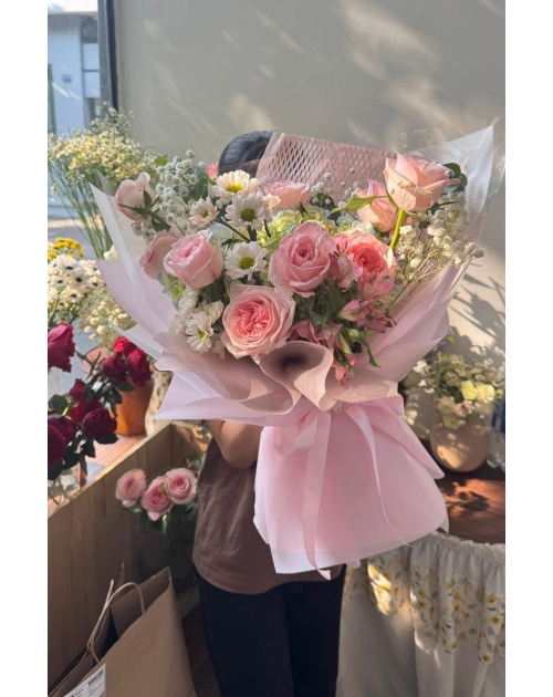 Bó hoa Hồng mix xinh xắn 
