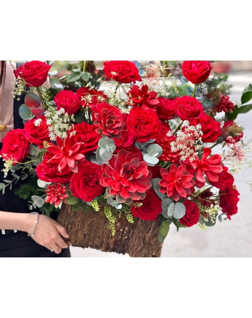 Giỏ hoa Hồng đỏ mix sen đá