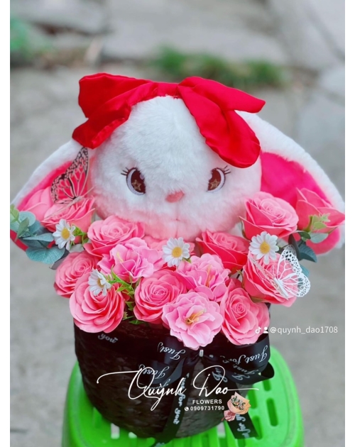 Giỏ hoa gấu bông để bàn tặng sinh nhật 