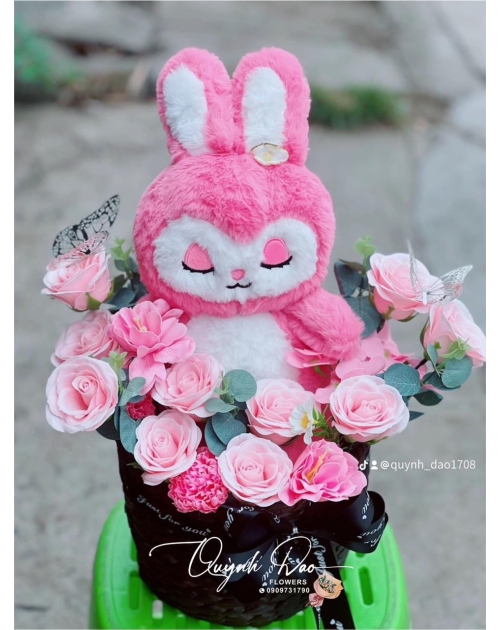 Giỏ hoa gấu bông để bàn tặng sinh nhật 