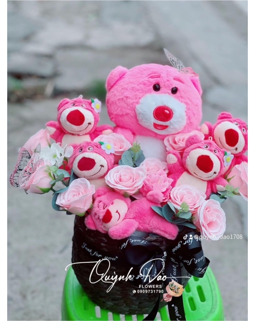 Giỏ hoa gấu bông để bàn tặng sinh nhật 