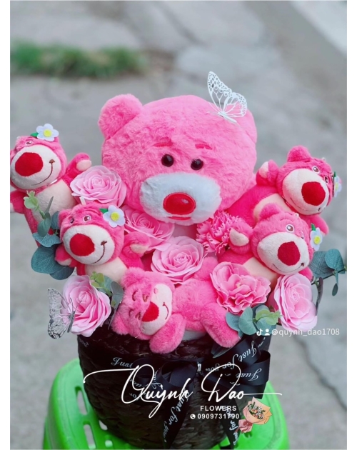 Giỏ hoa gấu bông để bàn tặng sinh nhật 