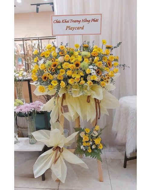 Kệ khai trương tone vàng hiện đại 