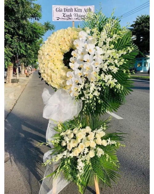 Hoa viếng to sang trọng