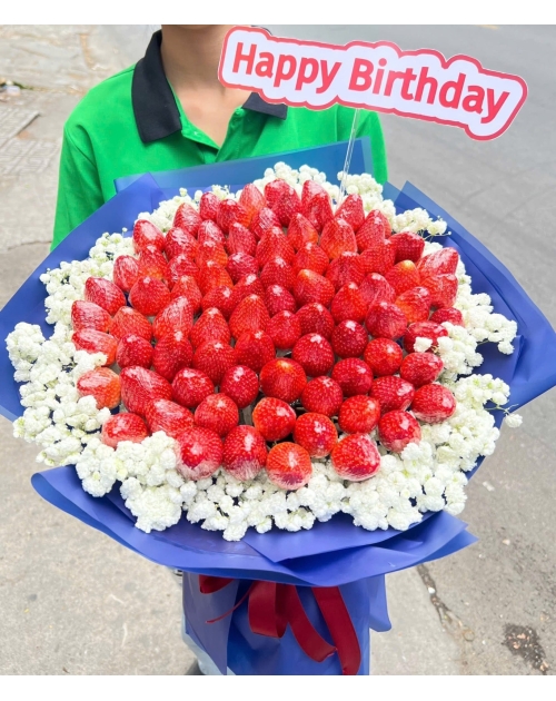 Bó hoa dâu Tây  gần quận 1